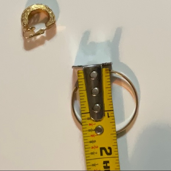 Avon Two Pairs Classic Gold Tone Hoop Clip On Earrings - Picture 11 of 14